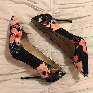 WHBM Black and Pink Floral Pumps Sz 8
